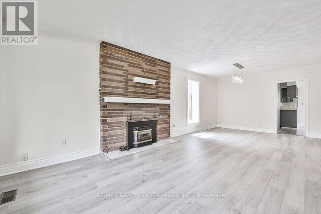 Photo - 3096 Ballydown Crescent