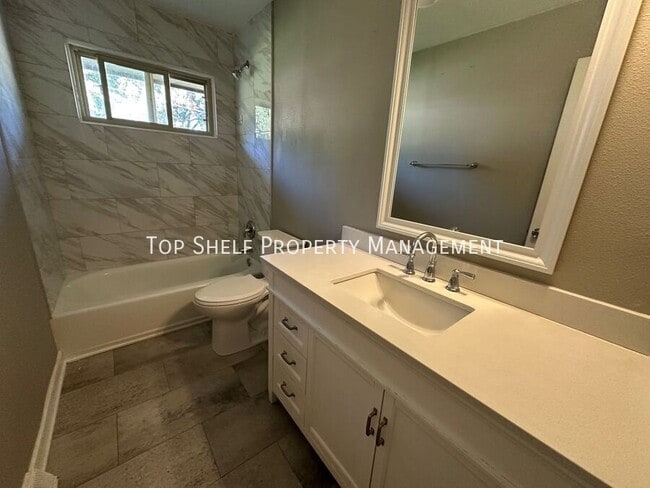 Photo - 3935 Oakshire Rd