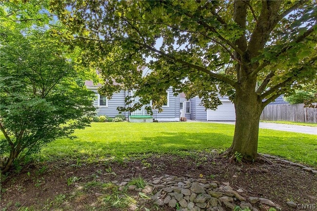 116 Richmond Rd E