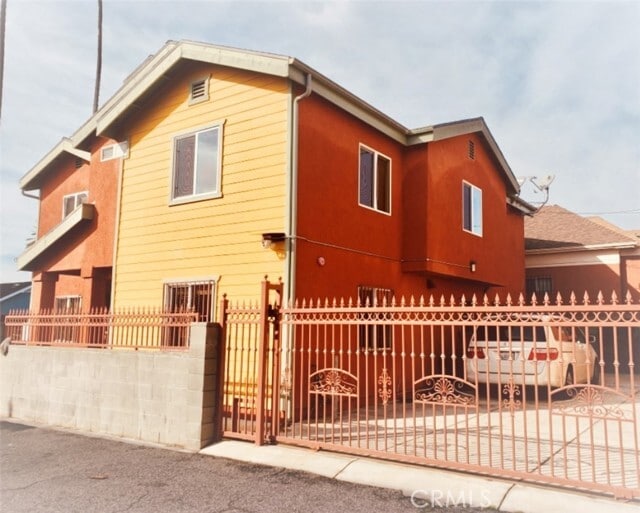 Photo - 1343 E Adams Blvd