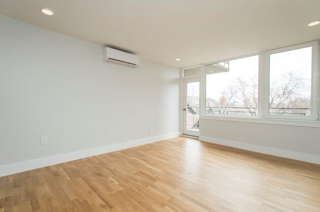 Photo - 334 Harvard St Unit H4