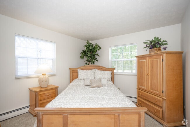 2BR, 1BA - 850SF