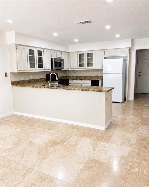 Photo - 302 Meadow Creek Dr