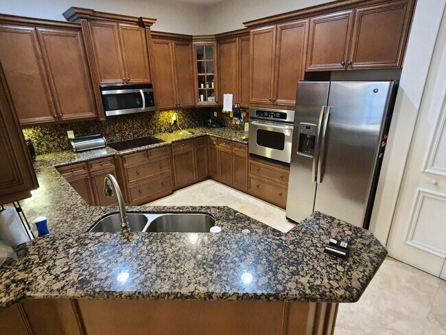 Photo - 220 NE 69th Cir