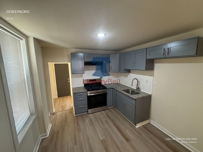 Photo - 2078 E Pacific St