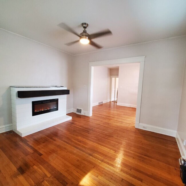 17471-17473  Shaw Avenue,