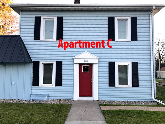 Building Photo - 101 Parkway Ave Unit Apt C