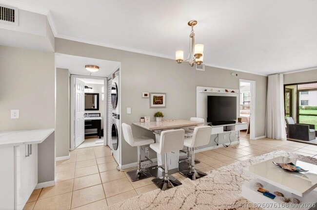 321 Norwood Terrace Unit N120