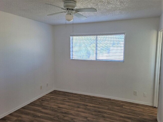 Photo - NO HOA-CONVENIENTLY LOCATED IN PHOENIX!