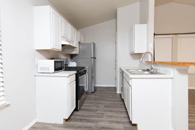 Photo - 1310 Commerce Dr Unit 1310 Commerce Dr