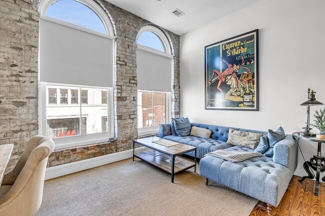 Photo - 219 West Broughton