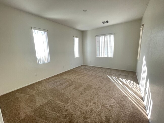 Photo - 9861 Iris Valley St