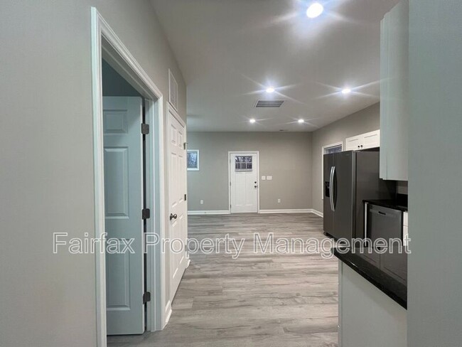 Photo - 2309 Owen St Unit Apt. B