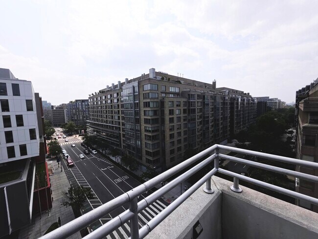 Photo - 1200 23rd St NW Unit 910