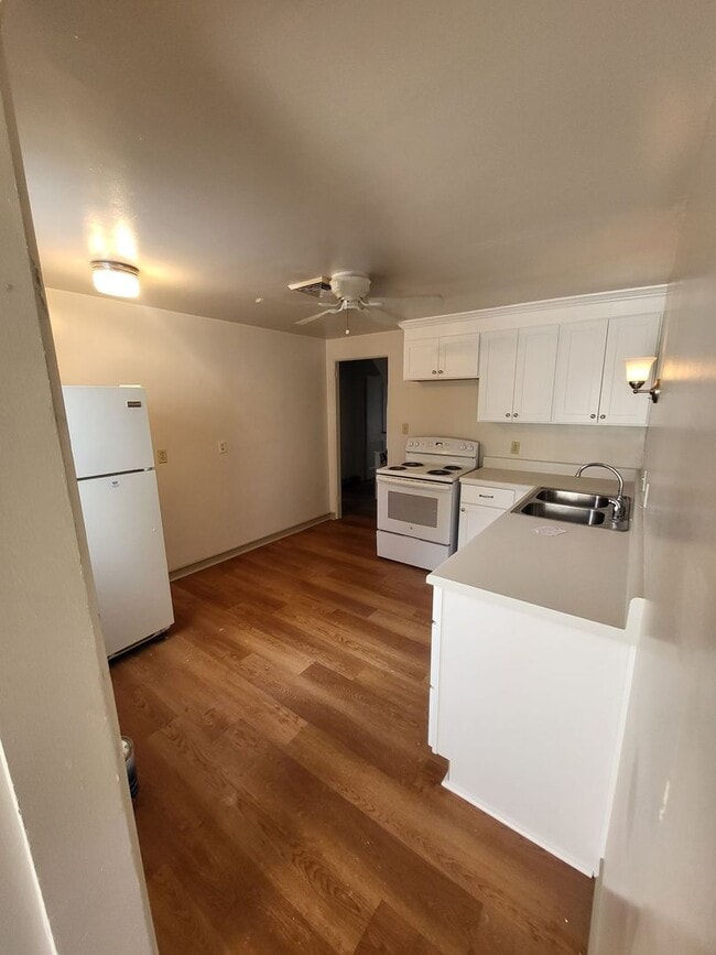 Photo - 1550 E Bayview Blvd Unidad 1550 E. Bayview Blvd. A