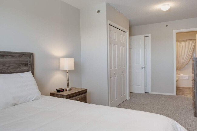 Photo - Lakewood Manor