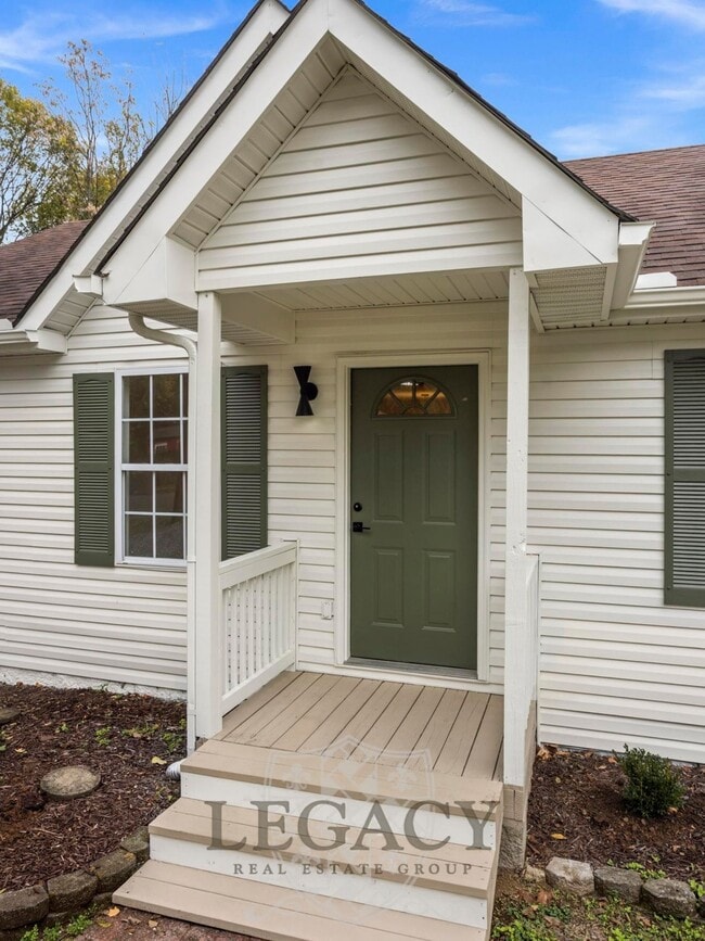 Photo - 100 Sadler Ct