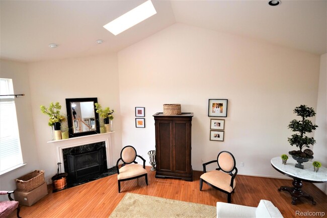 Photo - 4890 Spring Meadow Dr