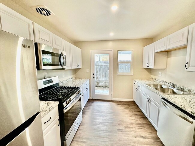 Photo - 6131-6133 Horton Drive Unit 6131