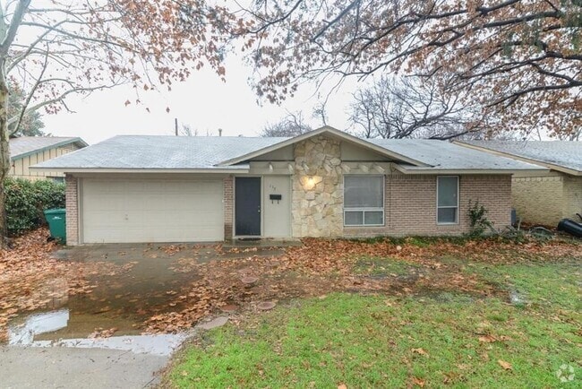 Building Photo - 115 Price Dr Rental
