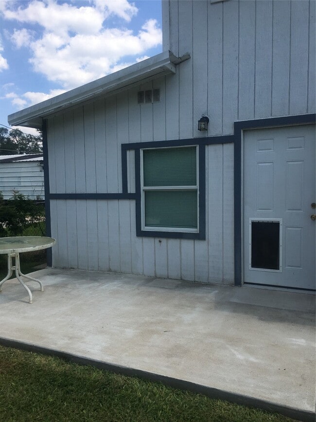 Building Photo - 3818 Hamid Blvd Unit True