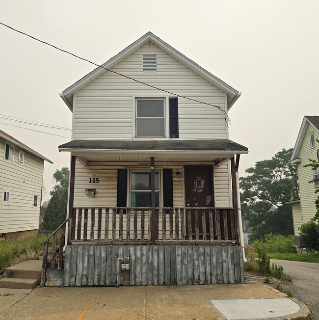 Building Photo - 115 5th Ave