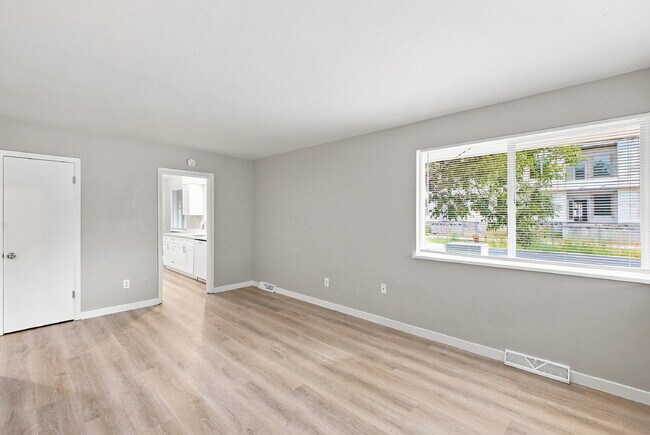 Photo - $2,240.95 with $300 Off the first month's rent, 4 Beds, 2 Baths, Triplex Unit in Littleton with W... Unit #5565