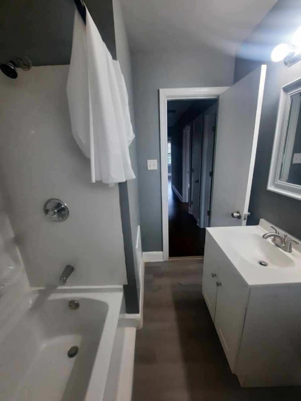 Photo - 716 E Highland Ave