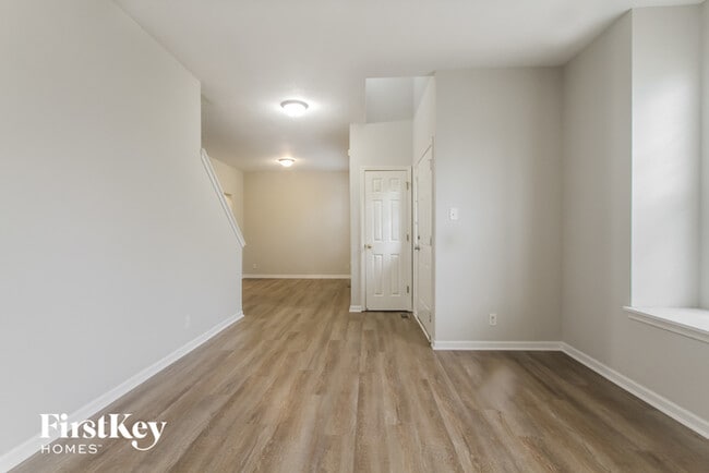 Photo - 3639 Homestead Cir E