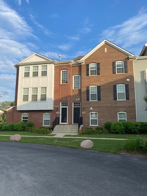 Building Photo - 823 Paisley Ct Rental