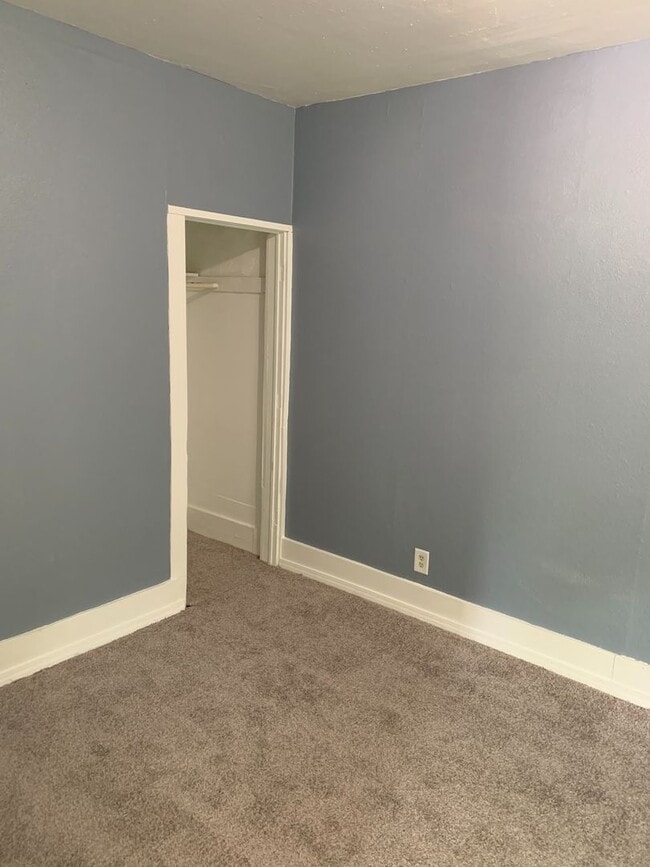 Building Photo - 2809 South Ave Unit 2809