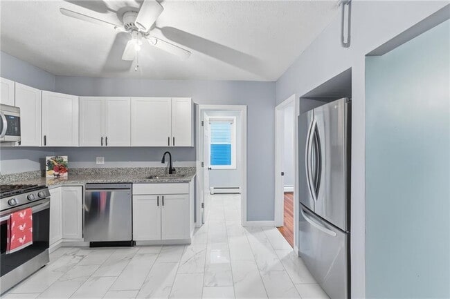 Photo - 108 Waterman Ave Unidad 1