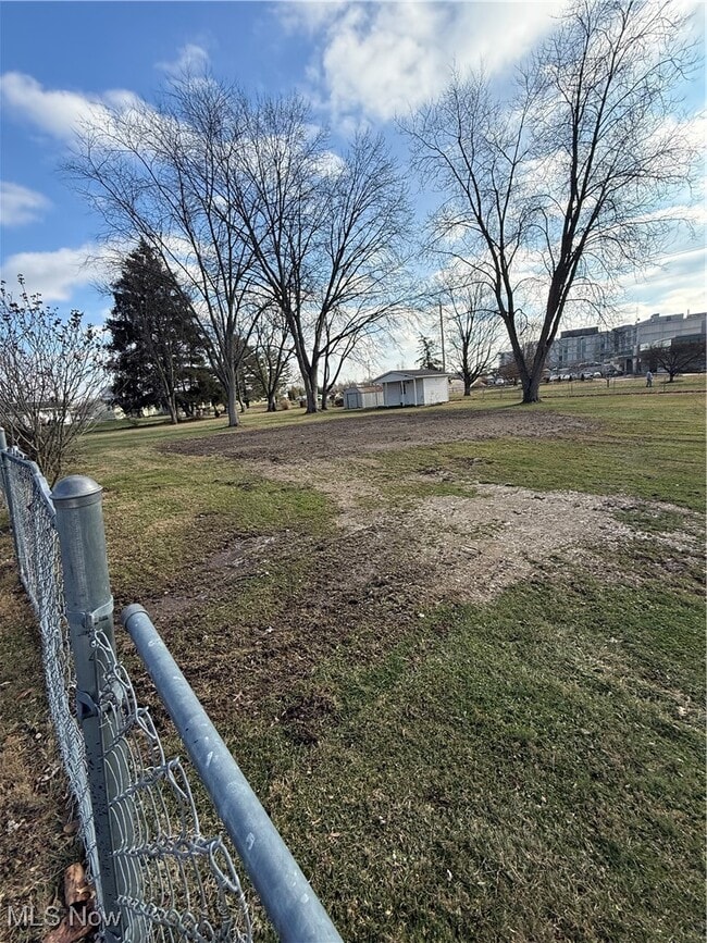 Photo - 964 Country Club Dr