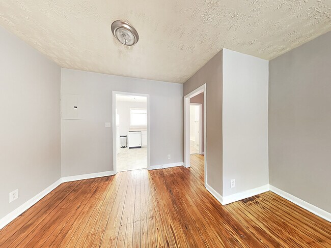 Photo - 1332 Eubanks Ave Unit 1