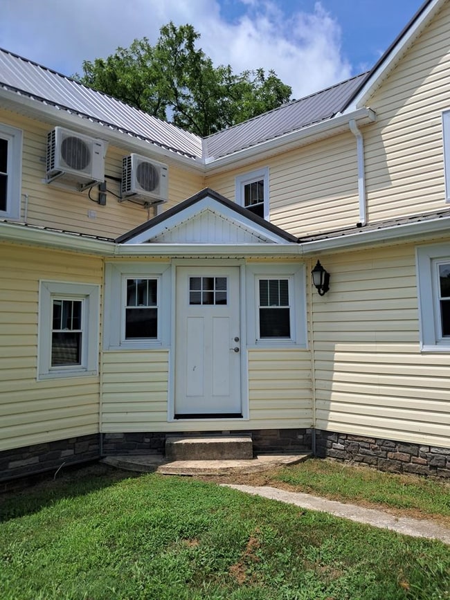 Building Photo - 327 D 327 Sulphur Springs Rd Rental