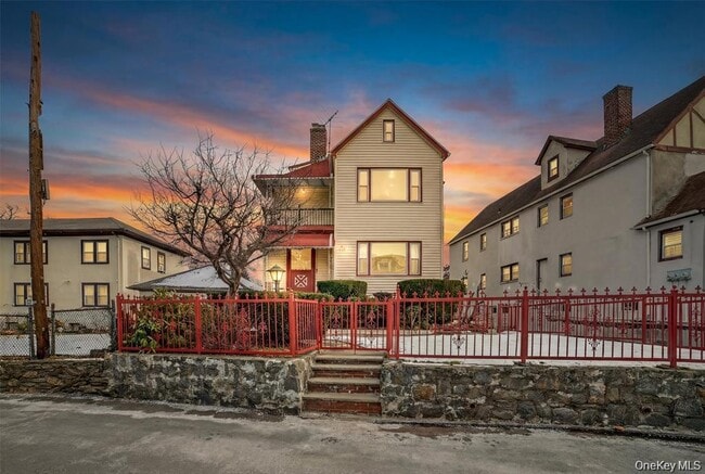 Building Photo - 247 Nuber Ave