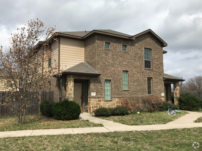 Building Photo - Townhome for rent