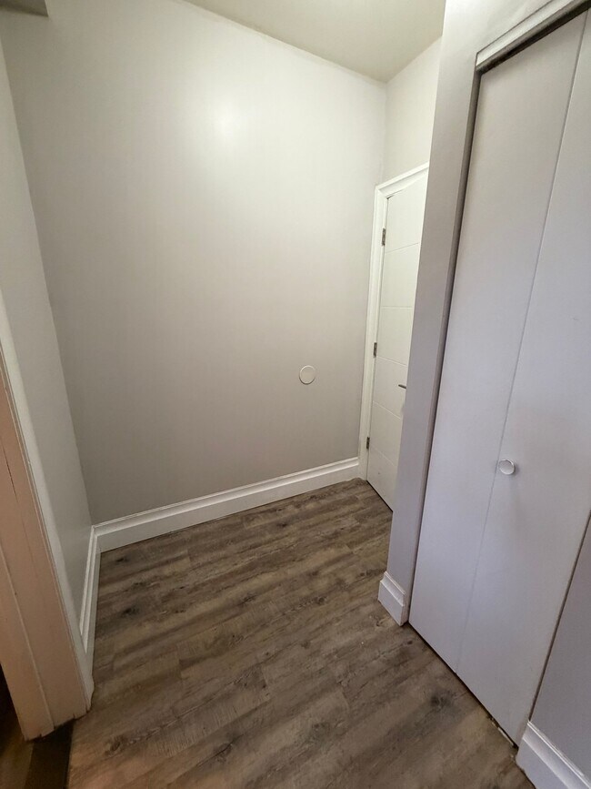 Photo - 106 N Grove St Unidad 405
