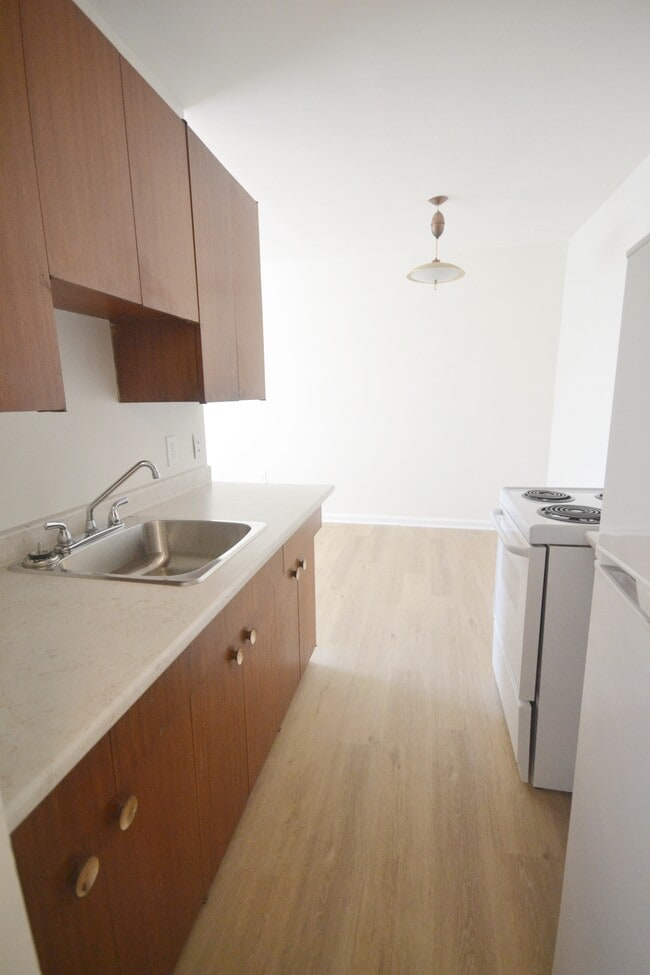Photo - Kelebay Court