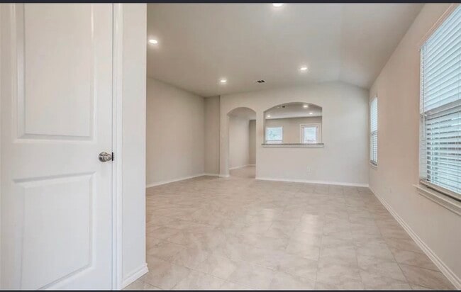 2426 Lupton