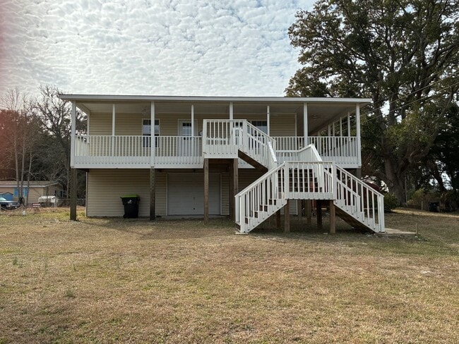 Photo - 2 Bedroom 1 Bath Home in Howells Point, Sunset Harbor, Bolivia, N C