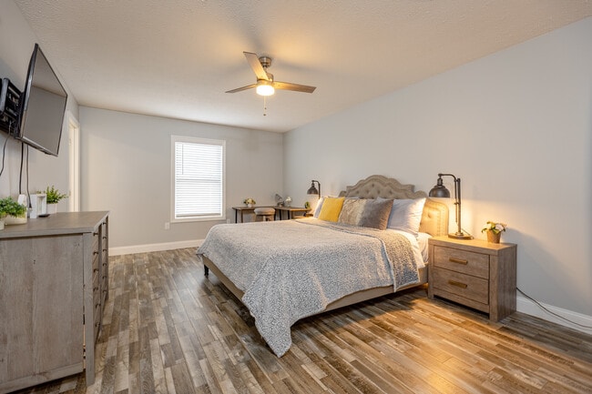 Photo - 117 Rystan Pl