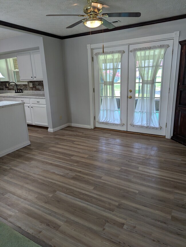 Photo - 3232 Revlon Dr