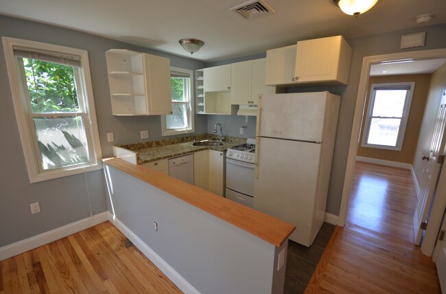 Photo - 12 Cheever Ct Apartments Unit 2