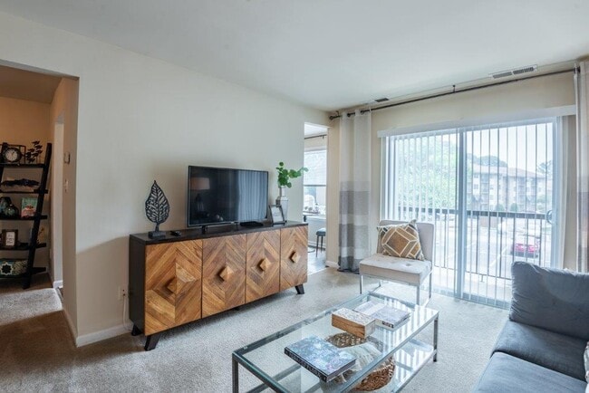 Photo - Chesapeake Glen Apartment Homes