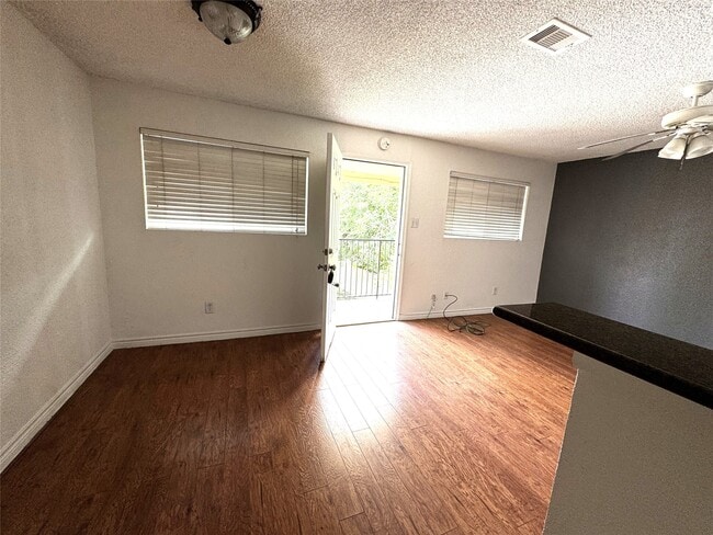 Photo - 1405 2nd St Unit 3