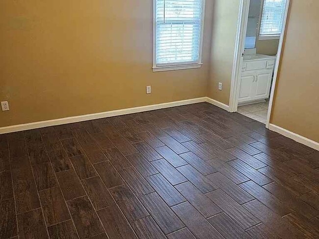 Photo - 5214 Kingsberry St