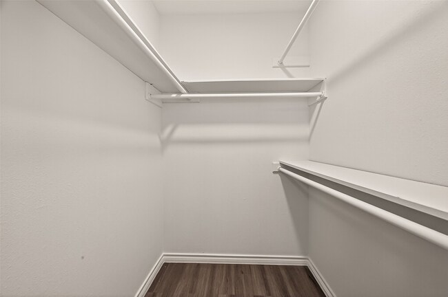 Building Photo - 1814 Eagle Point Rd