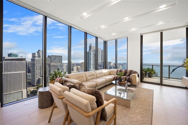 Photo - 1010 Brickell Ave Unidad 4701