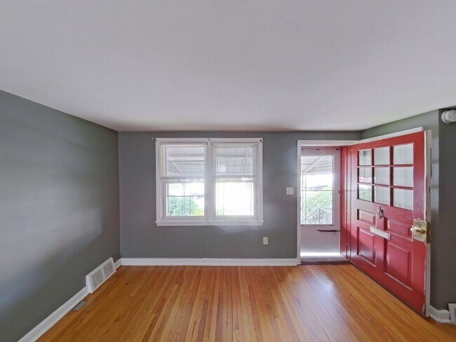 3 Bedroom Single Family Home in Harrisburg! - 3 Bedroom Single Family Home in Harrisburg!